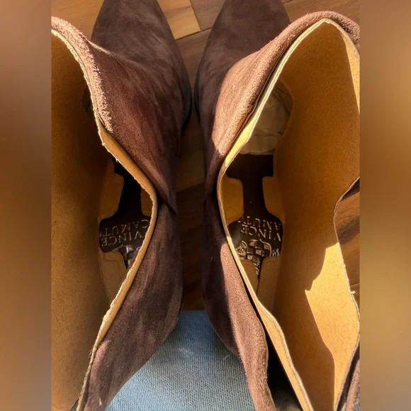 Vince Camuto Gigietta Brown Suede Western Ankle Booties NWOT Size 8 - Picture 8 of 10